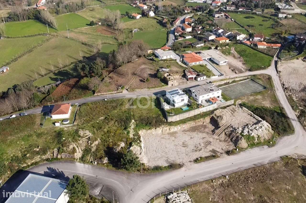 Lote de terreno para construção de uma moradia c/ área total de 650... - Grande imagem: 4/16