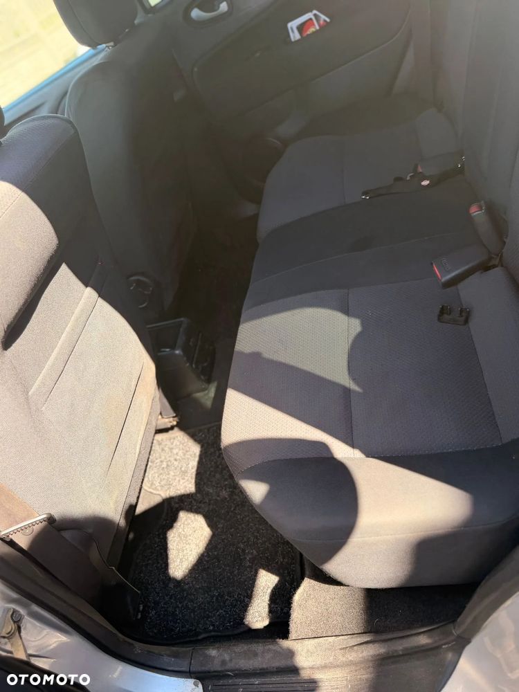 Mitsubishi Space Star 1.6 Family - 7