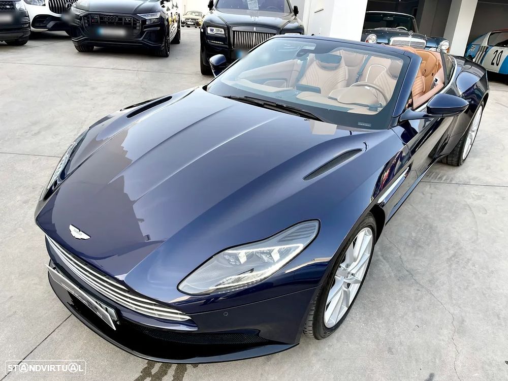 Aston Martin DB11 Coupé V8 Auto - 60