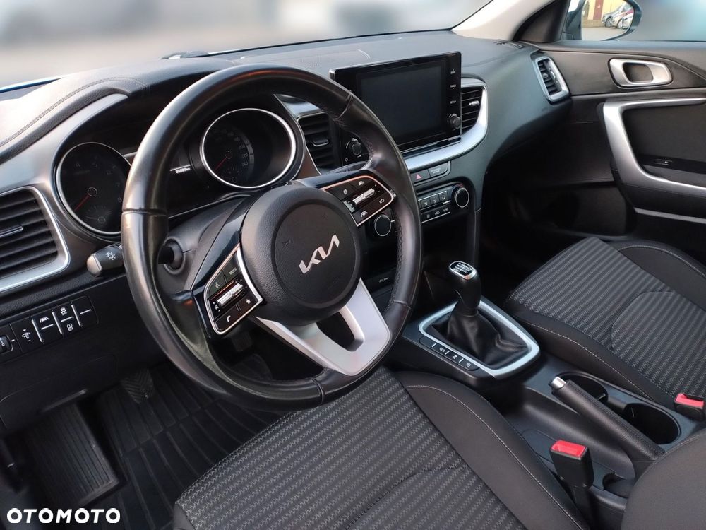 Kia Ceed - 9