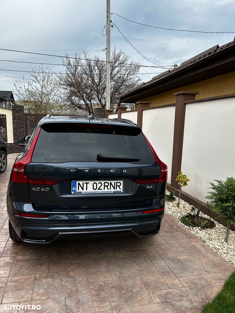 Volvo XC 60 B4 D AWD Ultimate Dark - 6