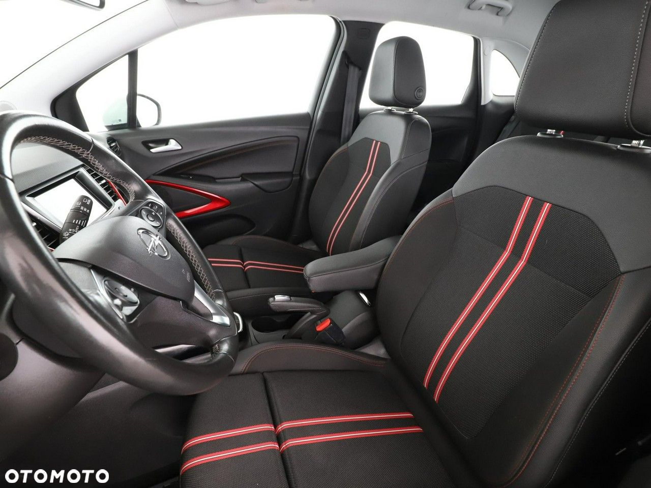Opel Crossland X 1.2 T Design Line S&S - 13