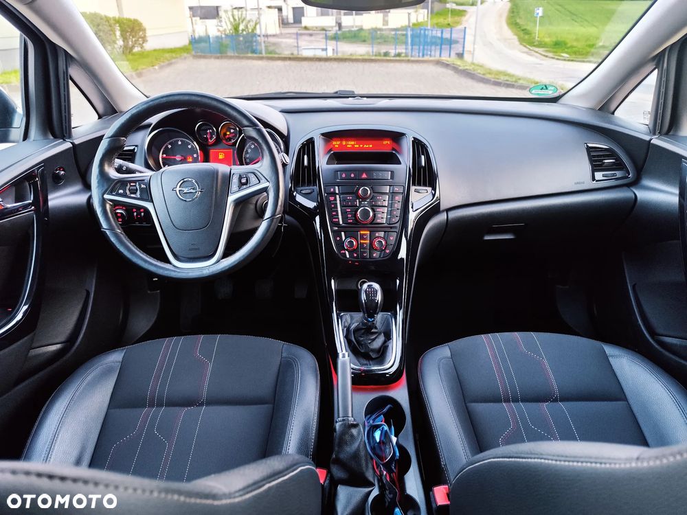 Opel Astra 1.7 CDTI DPF 150 Jahre - 12