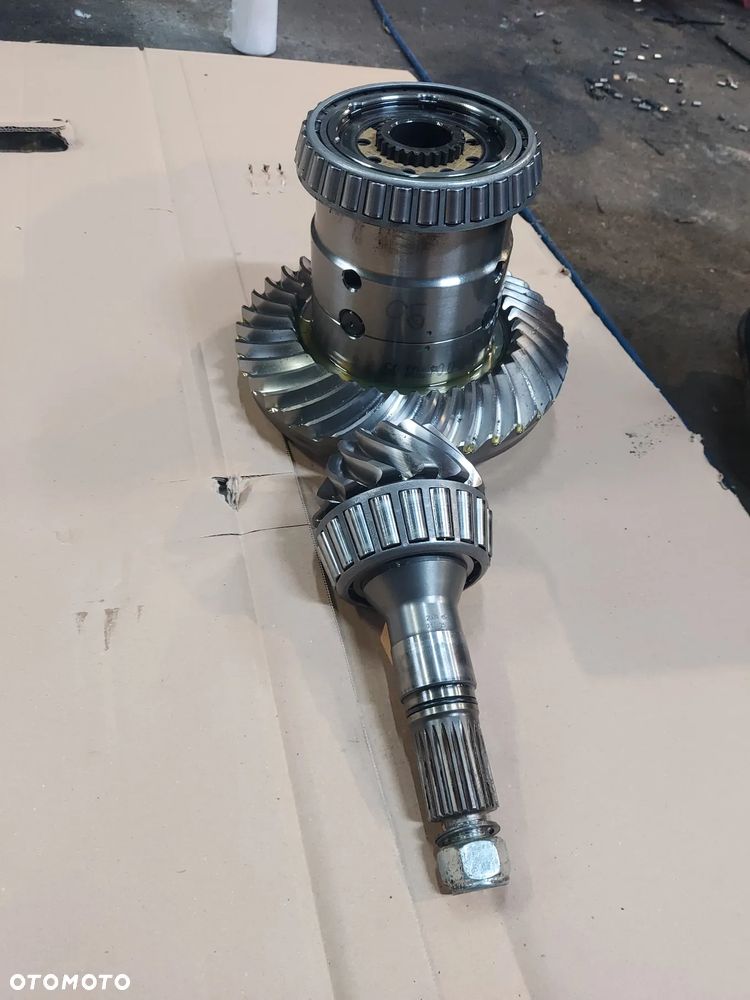 Most przedni dyfer napęd dyferencjał 0145959 CIĄGNIK VALTRA Q305S 2024R - 2