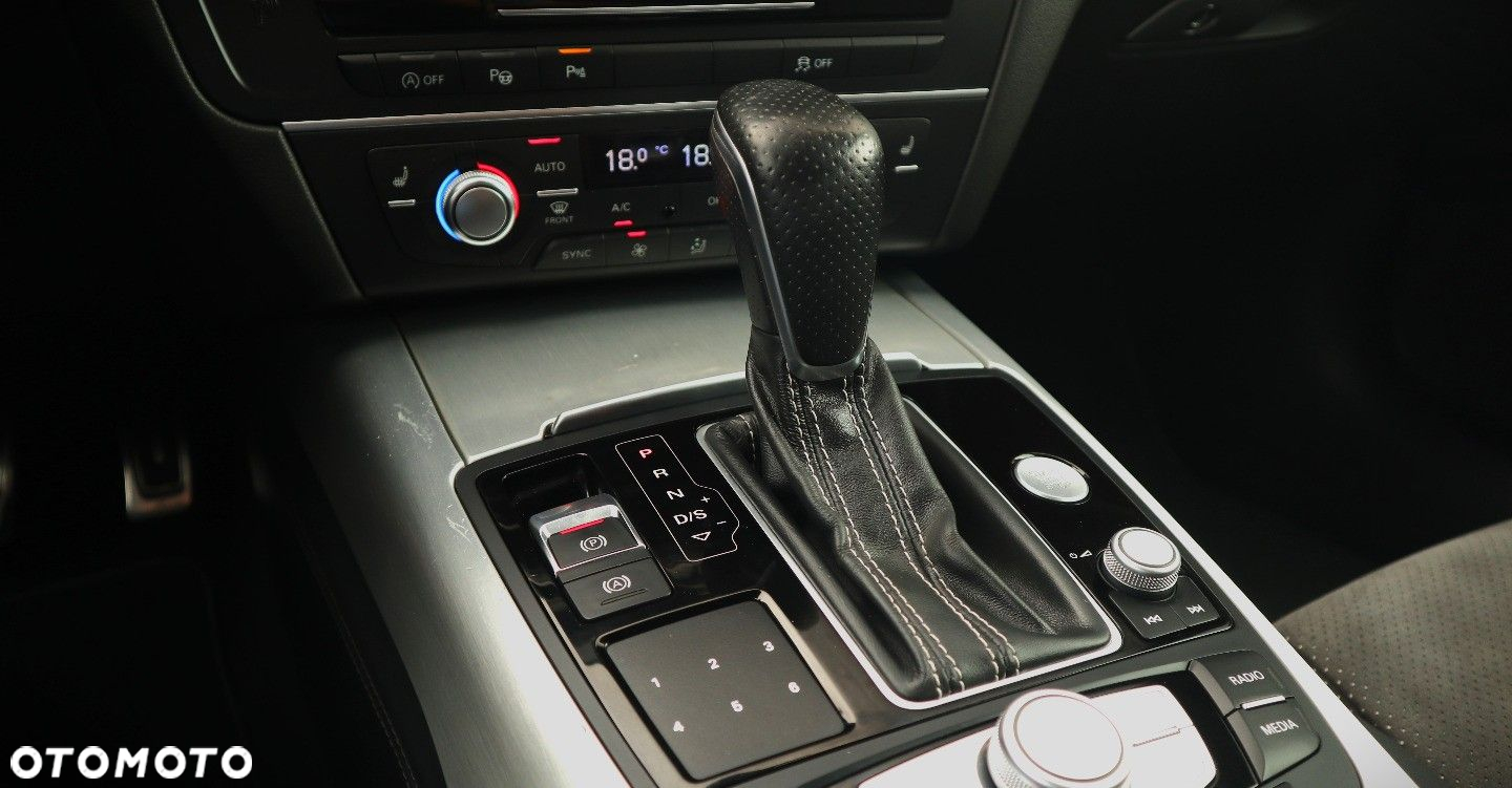 Audi A6 Avant 3.0 TDI quattro S tronic - 27