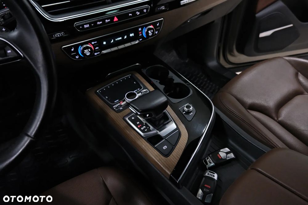 Audi Q7 - 29