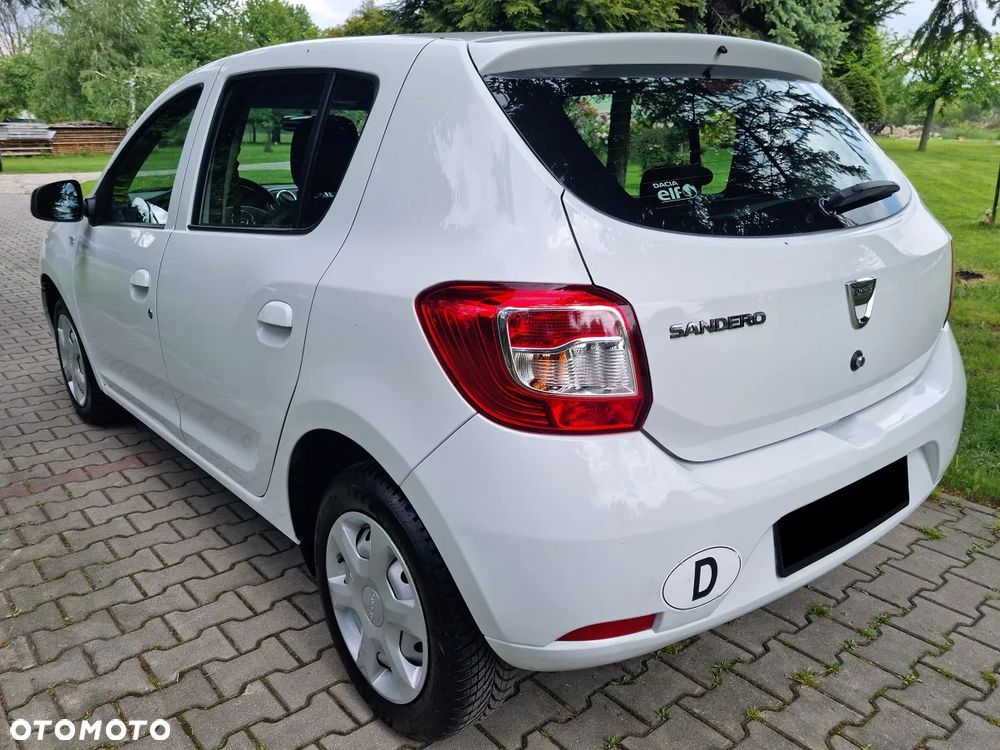 Dacia Sandero 1.2 16V 75 Laureate - 9