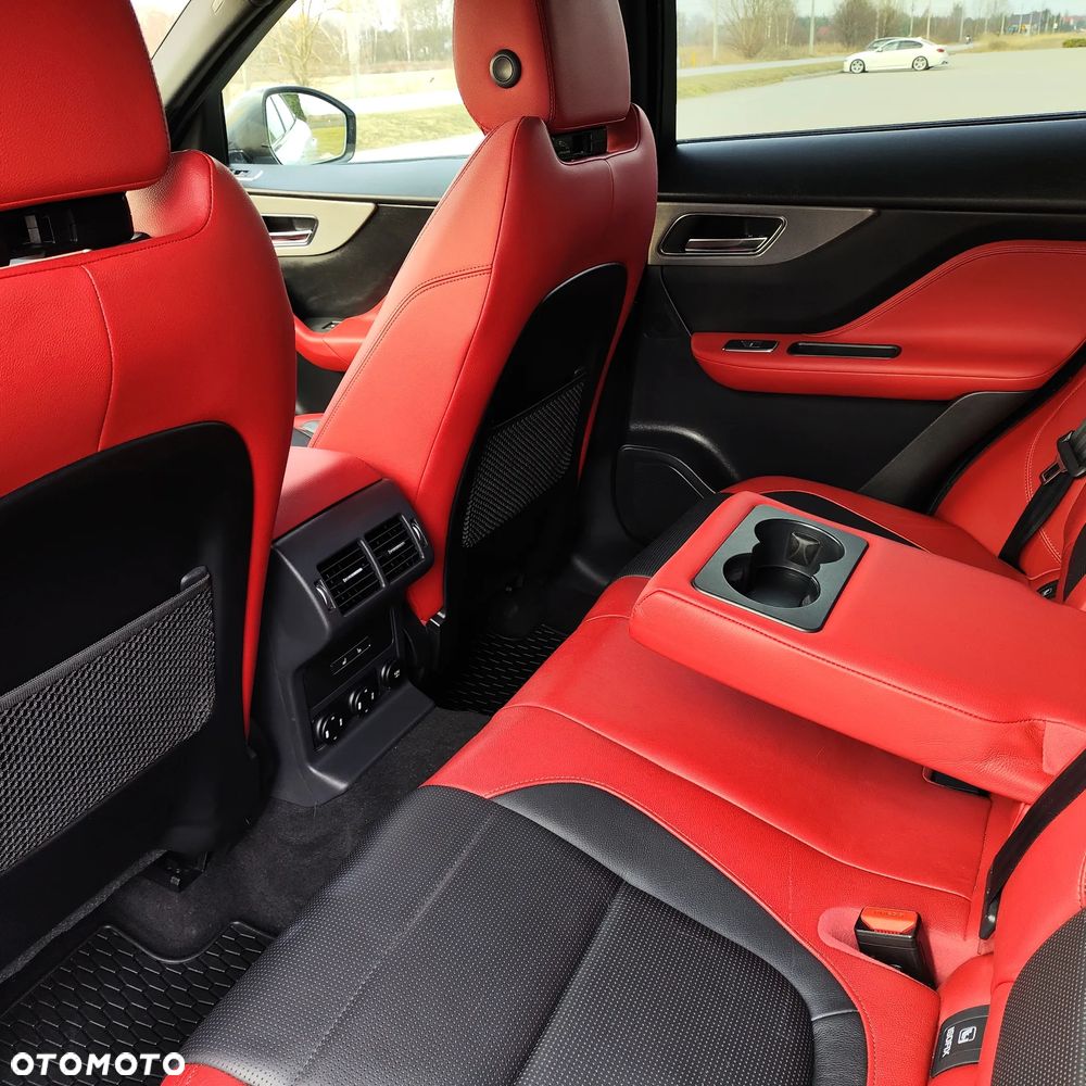 Jaguar F-Pace S AWD - 26