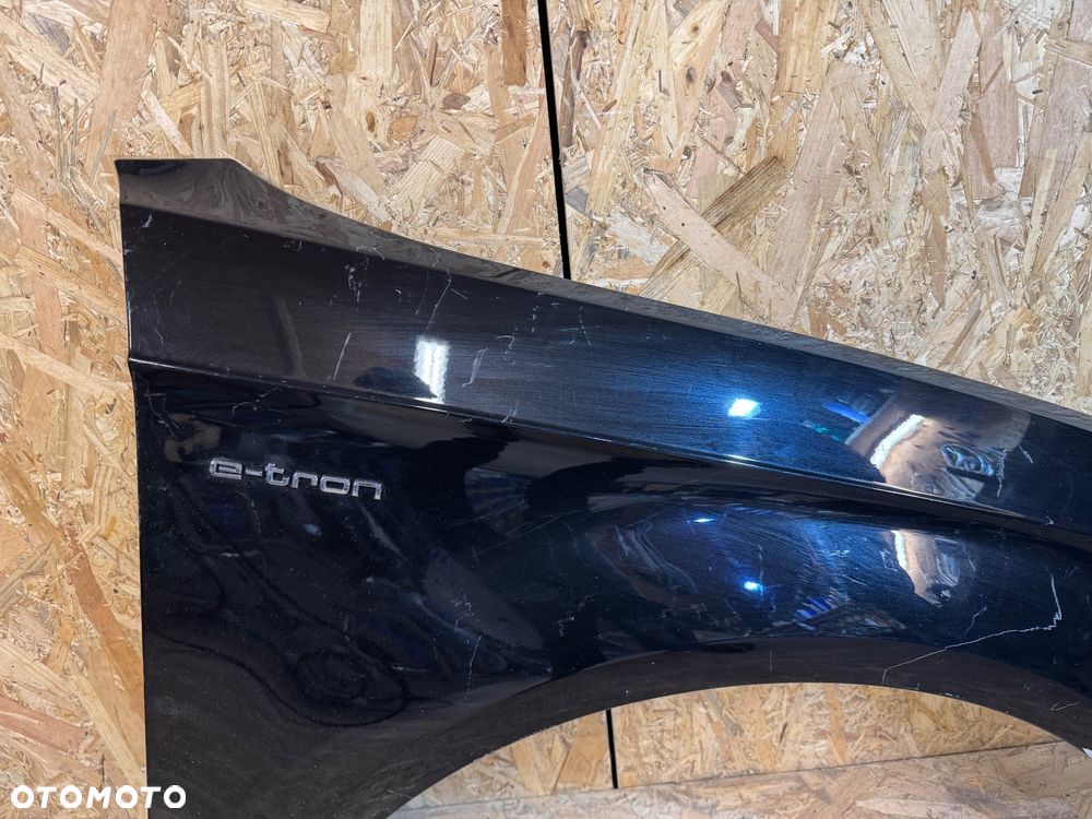 Przedni prawy błotnik Audi a3 8v HB - 3