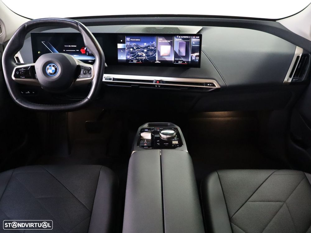 BMW iX xDrive 40 - 12