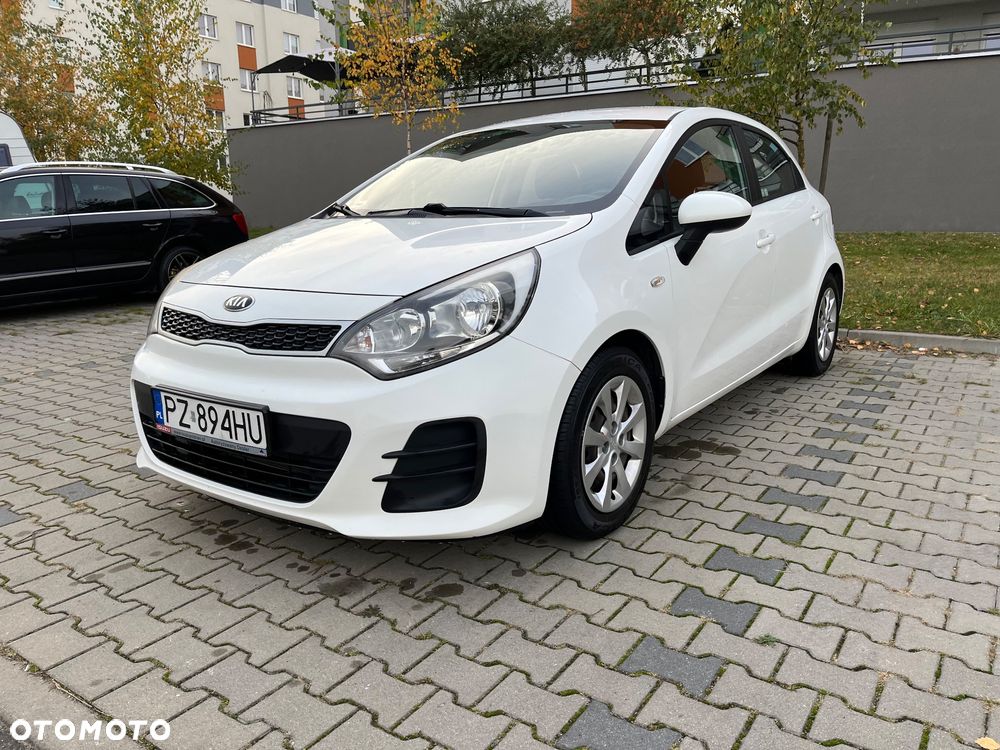 Kia Rio 1.2 L - 2