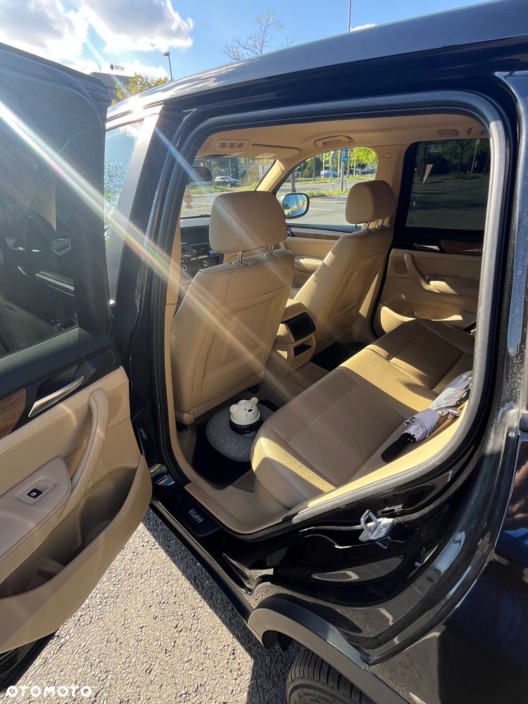 BMW X3 sDrive18d - 11