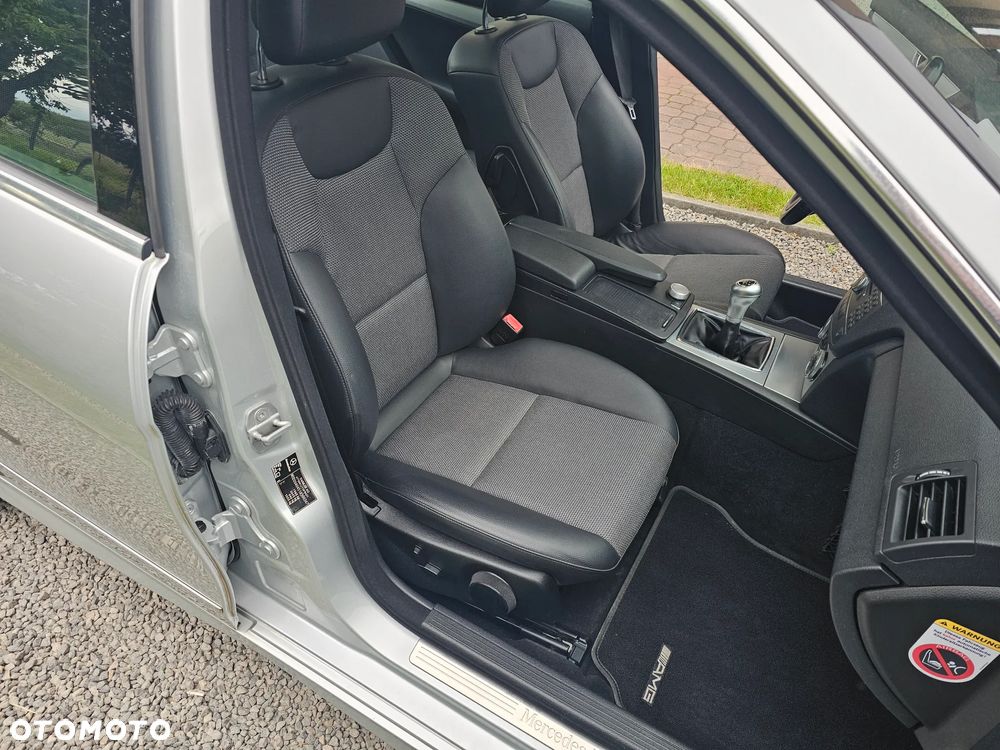 Mercedes-Benz Klasa C 180 Kompressor BlueEFFICIENCY Special Edition - 18
