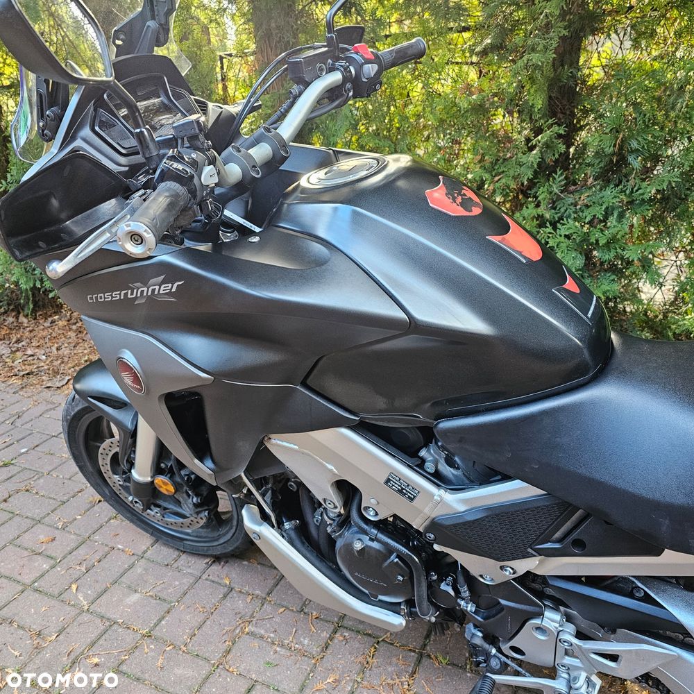Honda VFR - 13