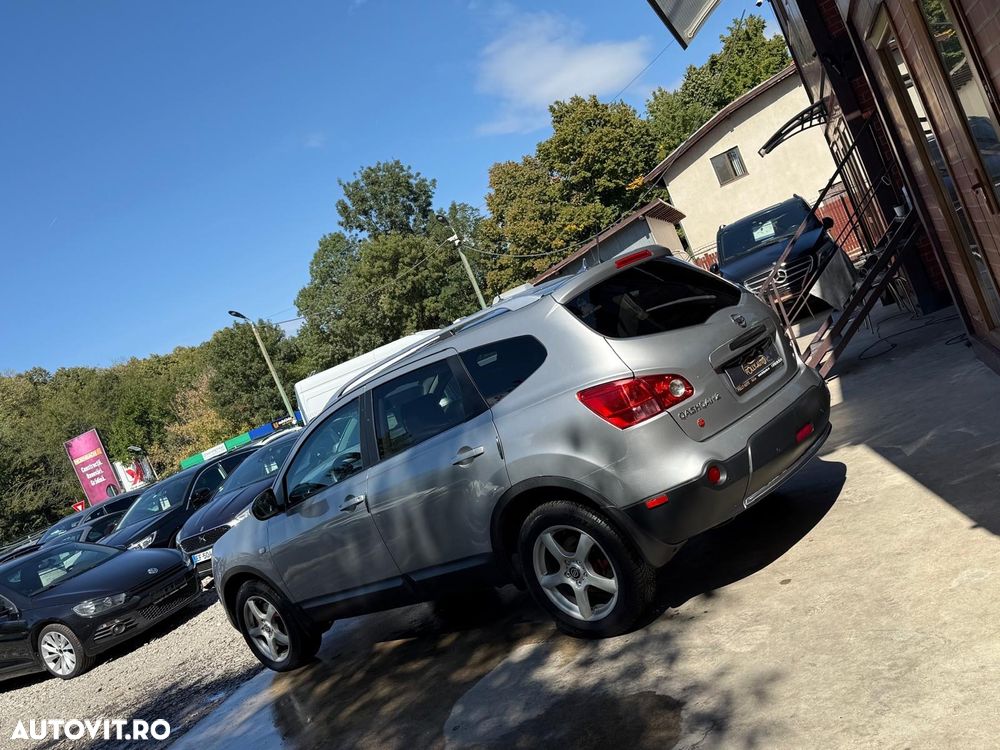 Nissan Qashqai+2 - 40