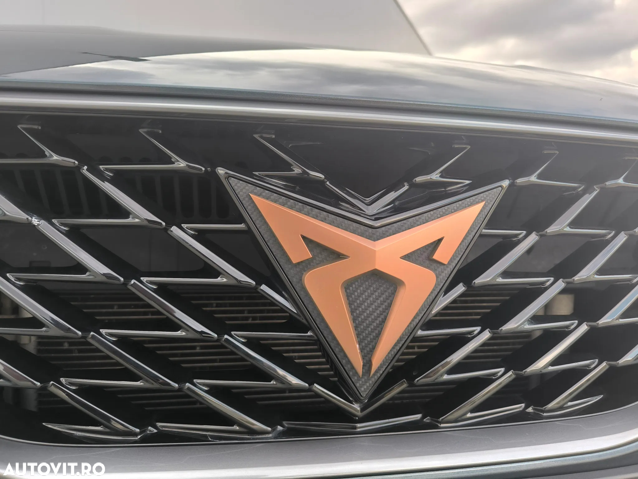 Cupra Formentor VZ 2.0 TSI 4DRIVE DSG - 4