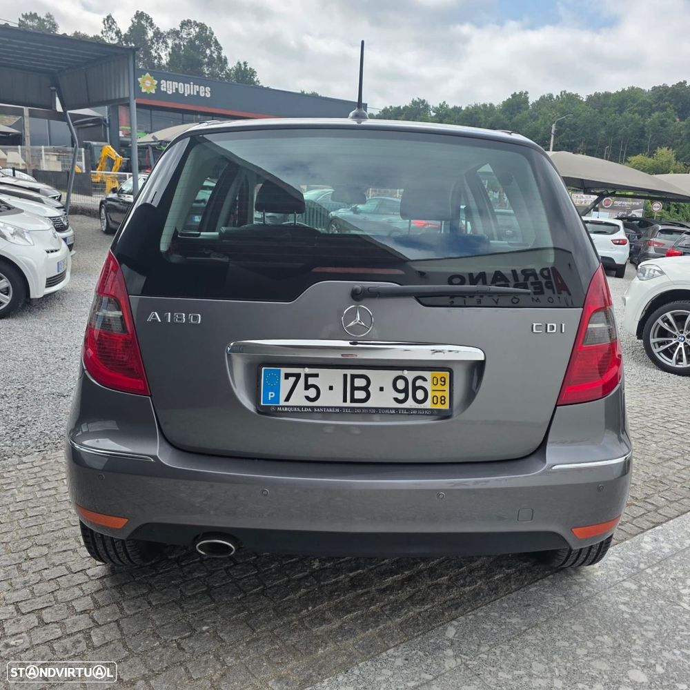 Mercedes-Benz A 180 - 11