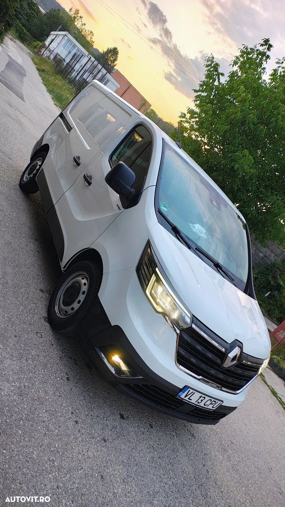 Renault Trafic - 2