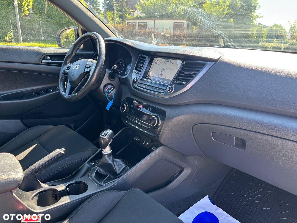 Hyundai Tucson 1.6 GDI BlueDrive GO 2WD - 24