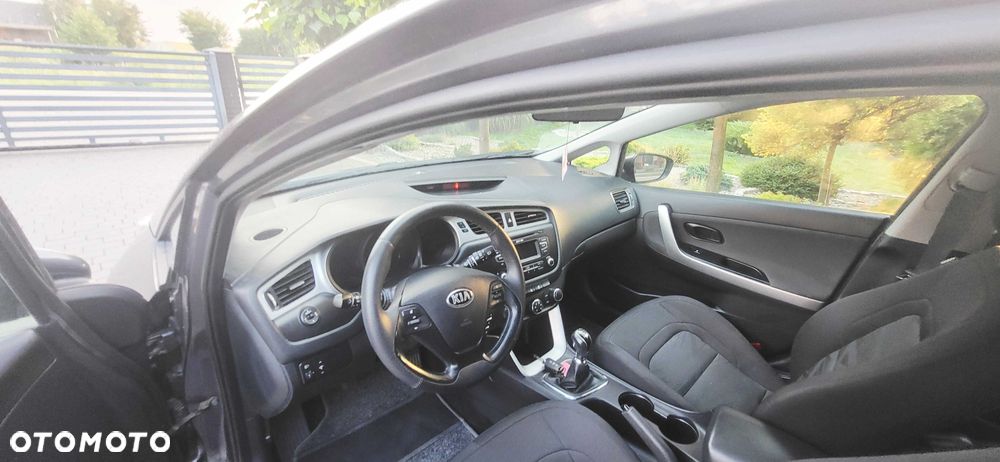 Kia Ceed - 6