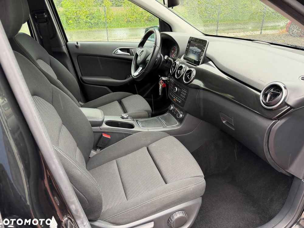Mercedes-Benz Klasa B 180 (CDI) d 7G-DCT AMG Line - 21