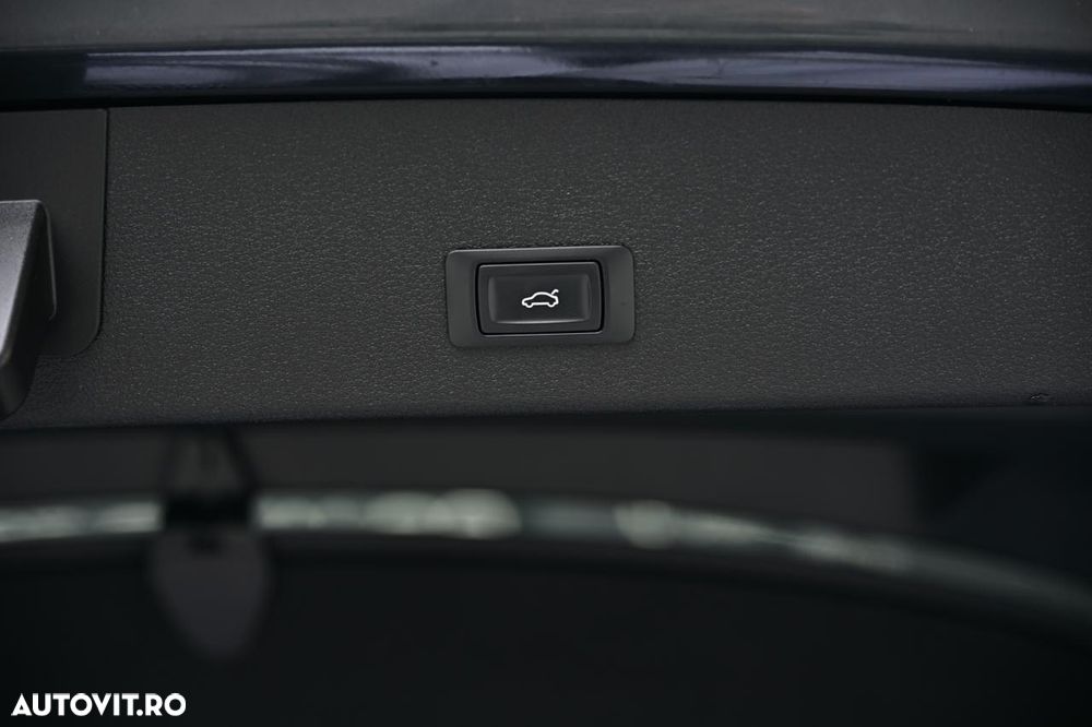 Audi e-tron 55 quattro - 11