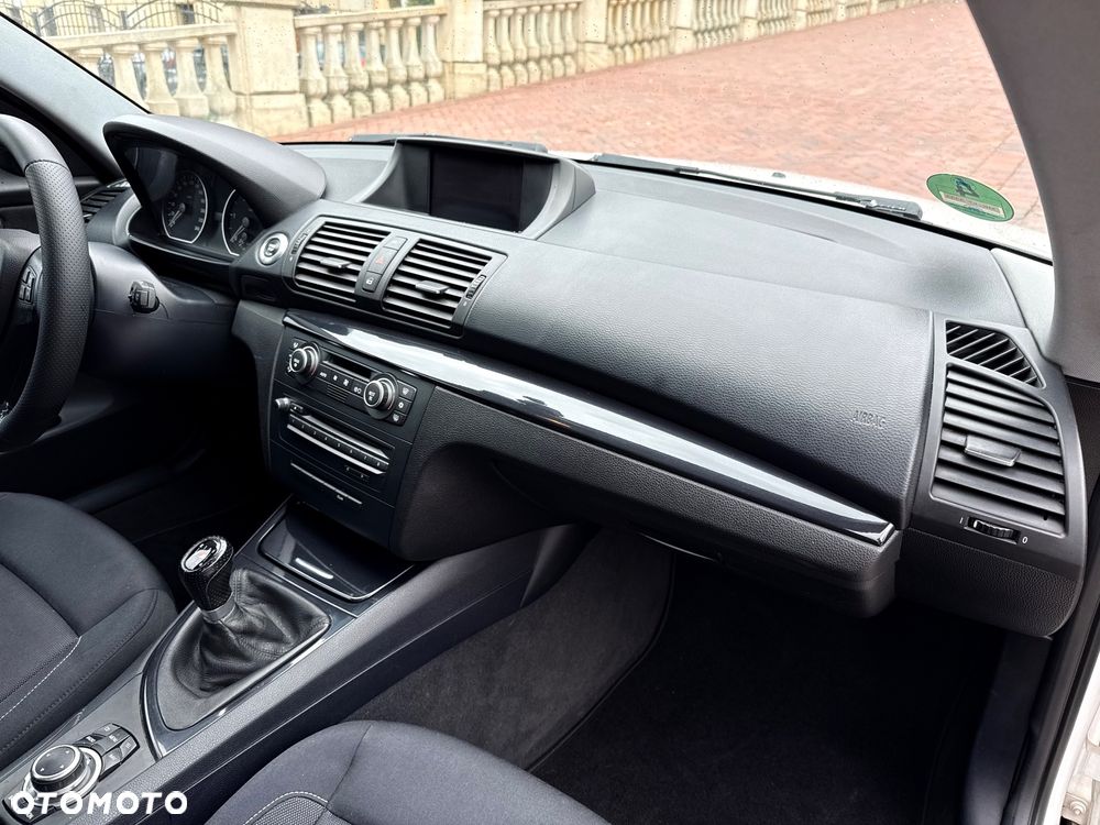 BMW Seria 1 - 27