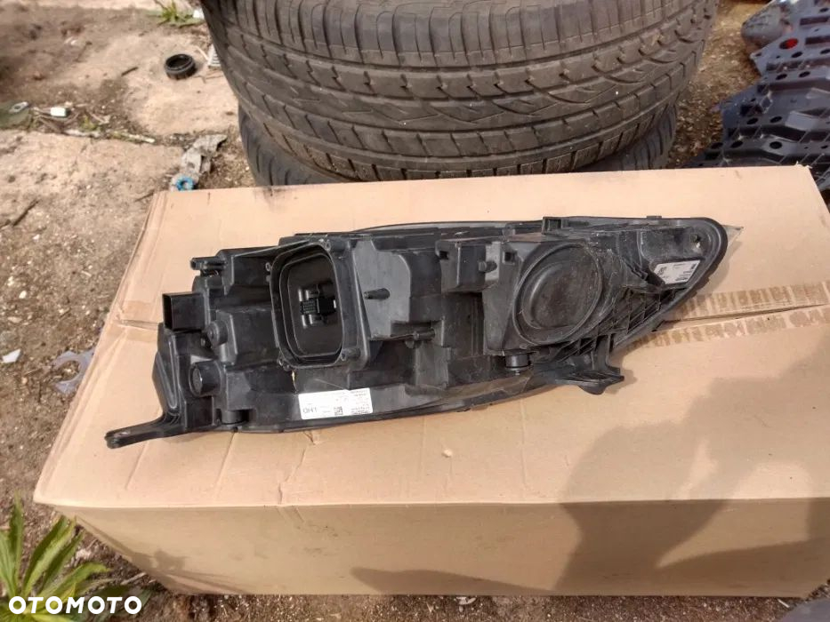 Lampa przednia Prawa Volvo V40 V-40 Full led MID 31420448 lampa prawy przód Volvo V-40 Mid Led 2016 - 2