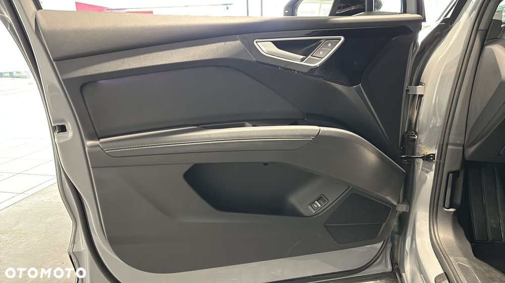 Audi Q4 e-tron - 11