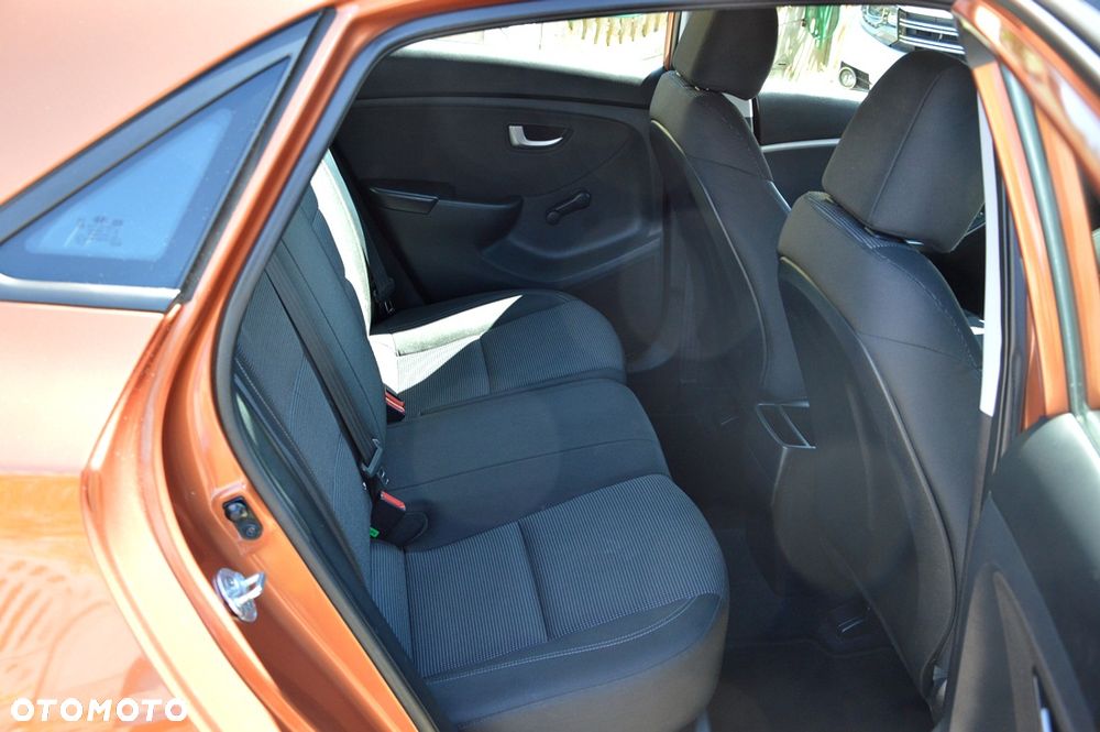 Hyundai i30 blue 1.6 CRDi DCT Style - 20
