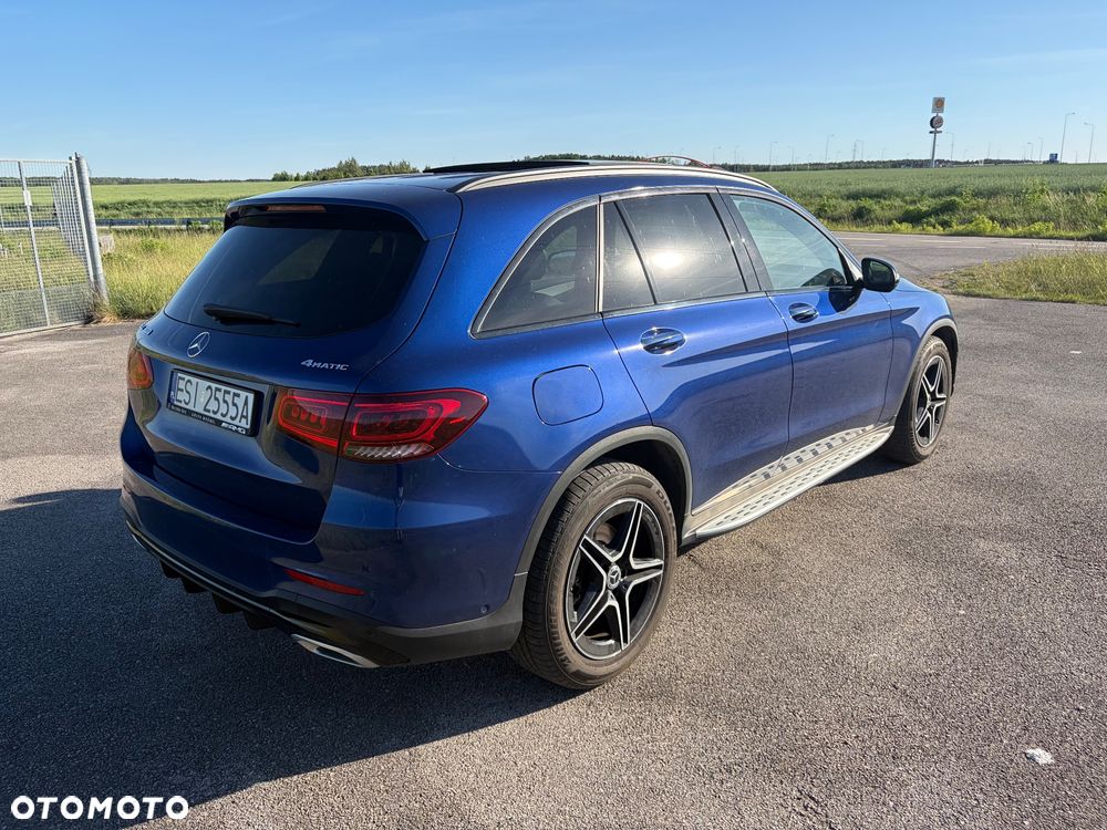 Mercedes-Benz GLC 300 4Matic 9G-TRONIC AMG Line Plus - 3
