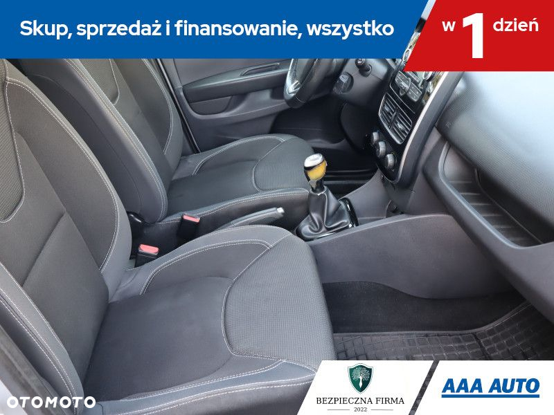 Renault Clio - 6