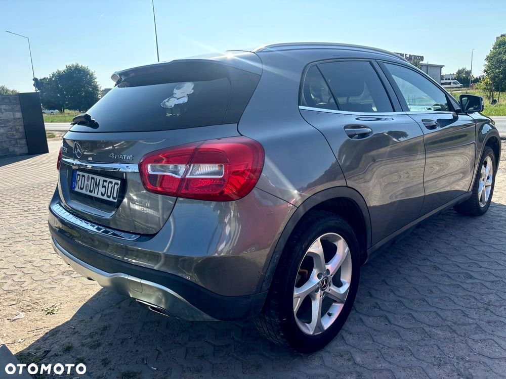 Mercedes-Benz GLA 250 4-Matic - 3