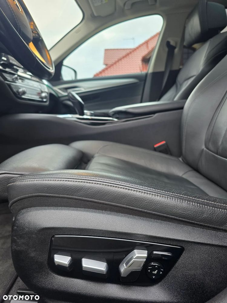 BMW Seria 5 518d mHEV Luxury Line sport - 19