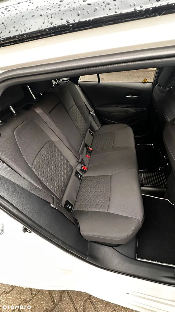 Toyota Corolla - 10