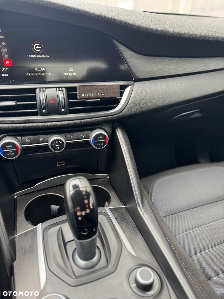 Alfa Romeo Giulia 2.0 Turbo Business - 15