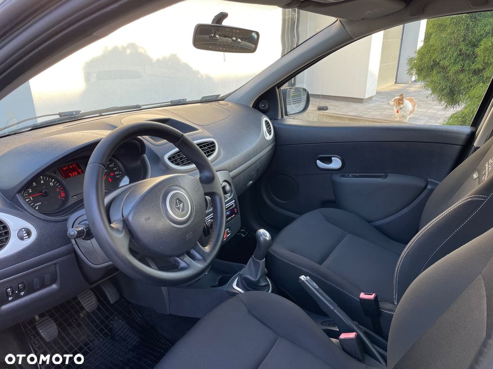 Renault Clio 1.2 16V Alize - 5