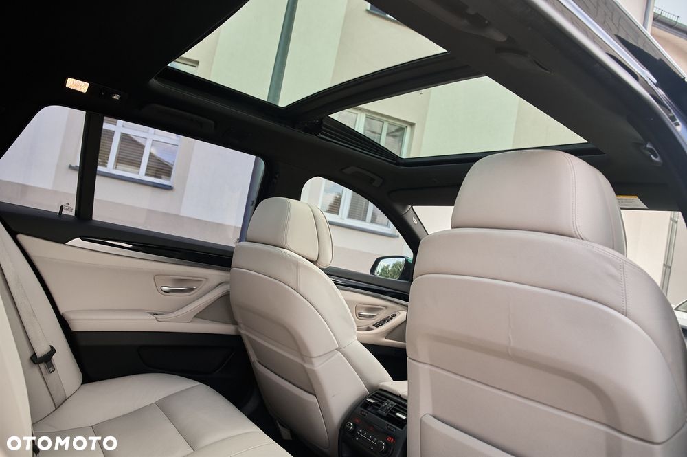 BMW Seria 5 530d xDrive - 27
