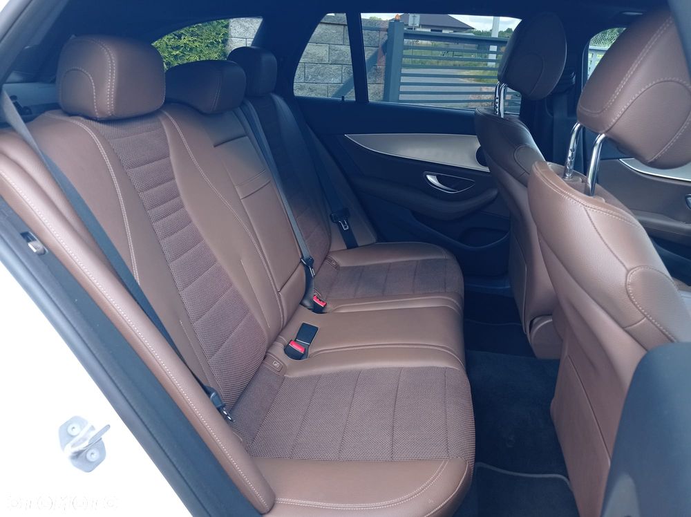 Mercedes-Benz Klasa E 220 d 9G-TRONIC - 14