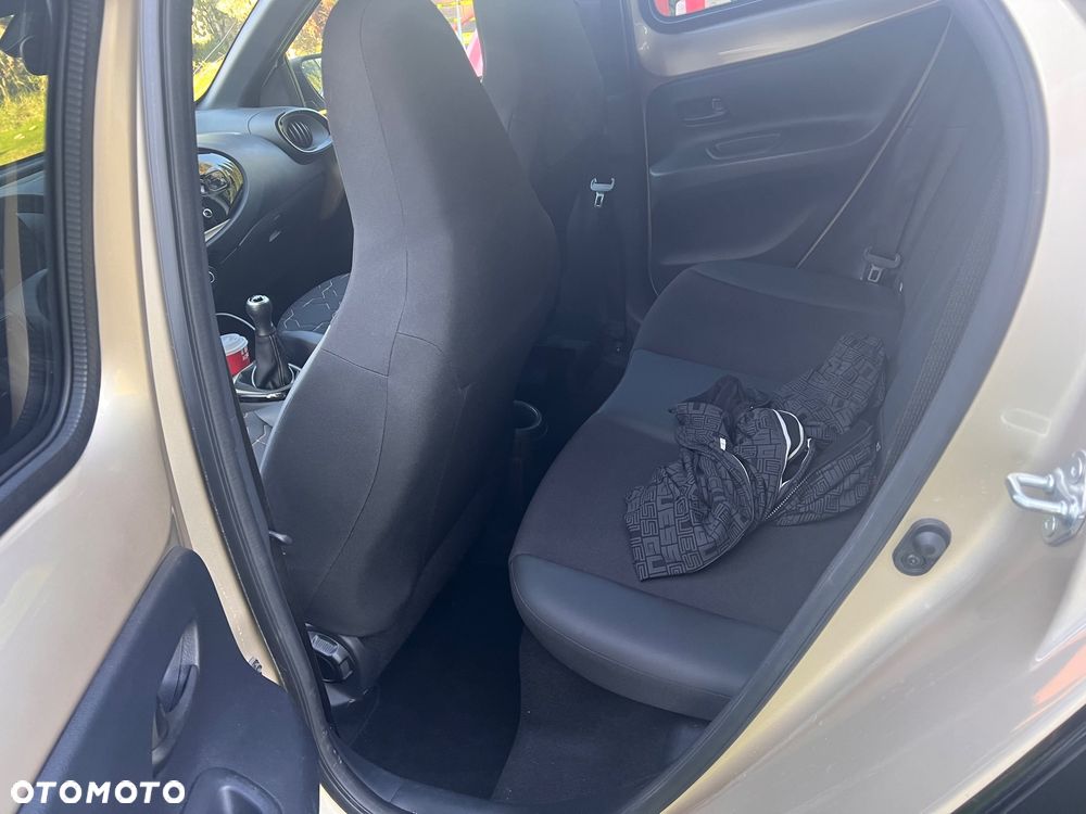 Toyota Aygo X 1.0 VVT-i JBL Edition - 14
