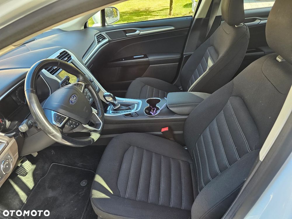 Ford Mondeo 2.0 TDCi STart-Stopp PowerShift-Aut Titanium - 4