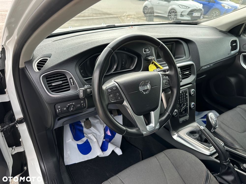Volvo V40 - 8