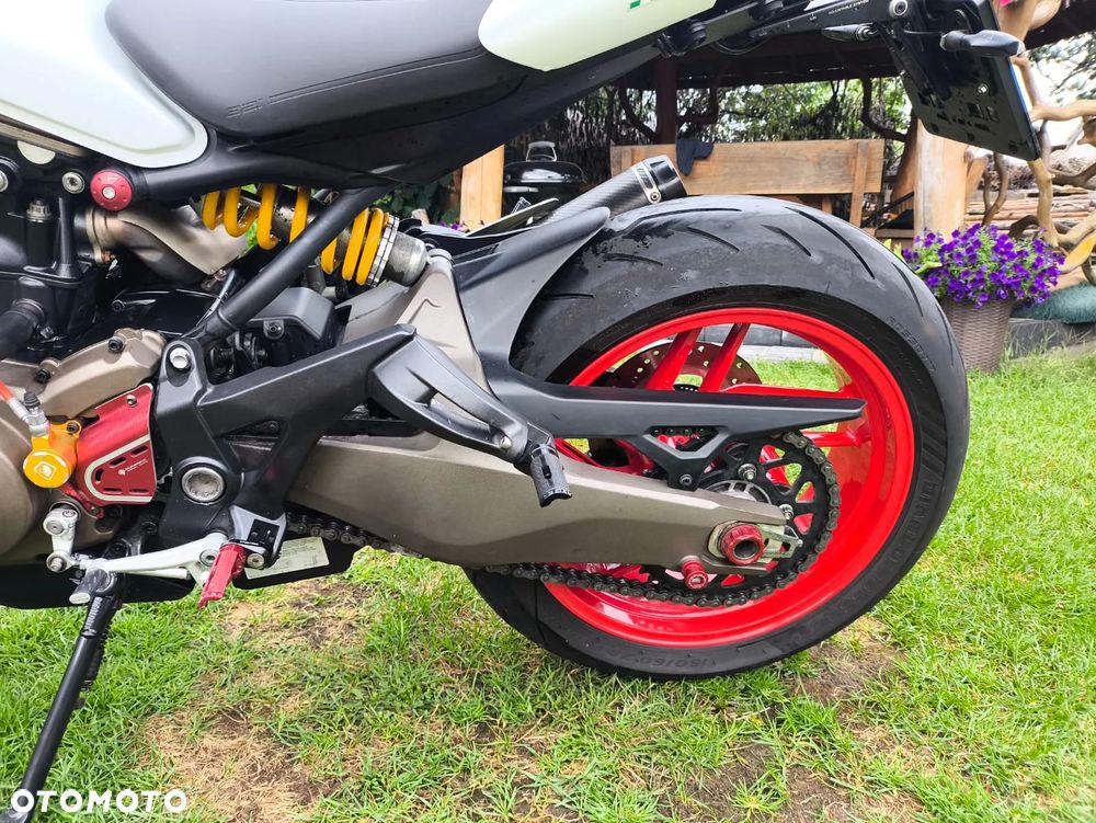 Ducati Monster - 18