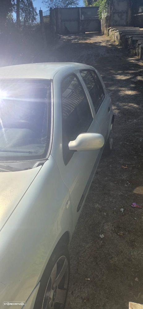 Renault Clio 1.2 16V Billabong QuickS - 13