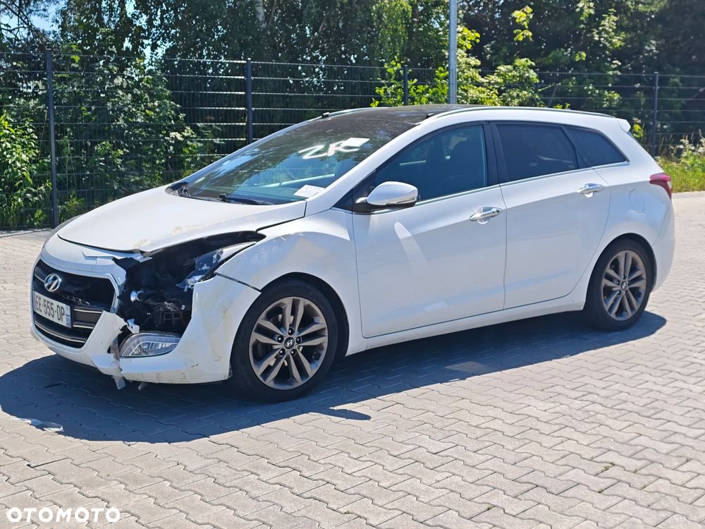 Hyundai i30 1.6 CRDi Fifa World Cup Edition - 2