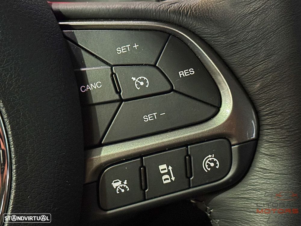 Jeep Renegade 1.0 T Limited - 23