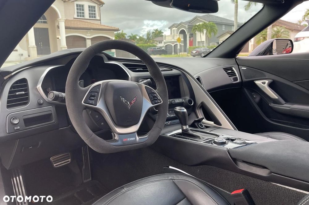 Chevrolet Corvette - 15