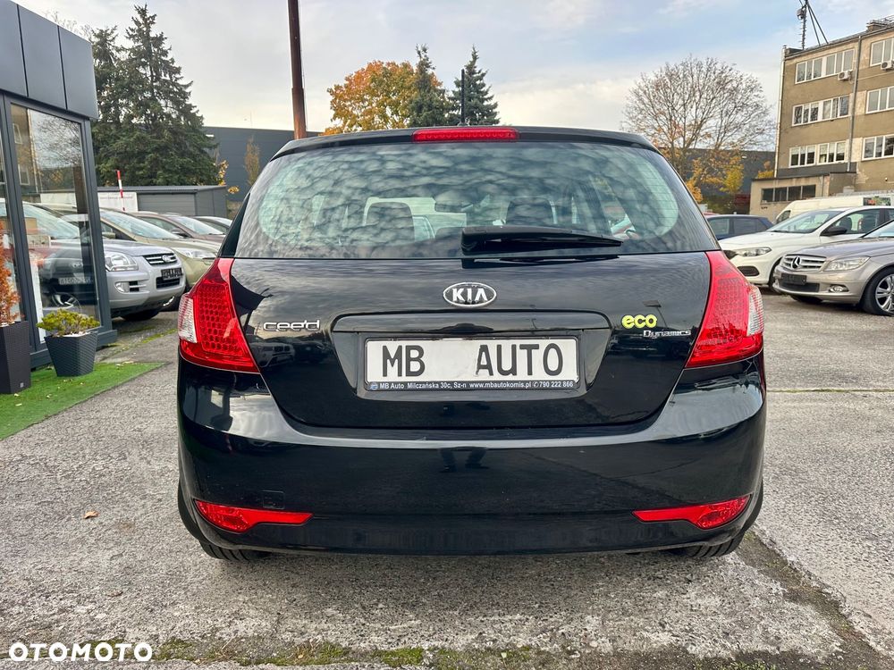 Kia Ceed 1.6 Crdi Comfort + - 5