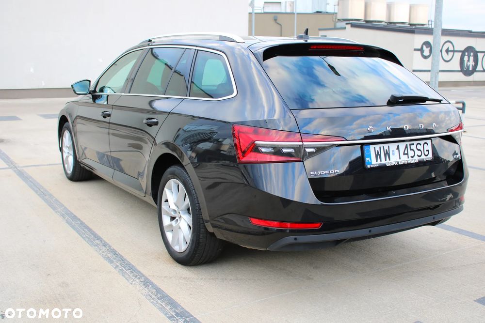 Skoda Superb 2.0 TDI 4x4 Style DSG - 10