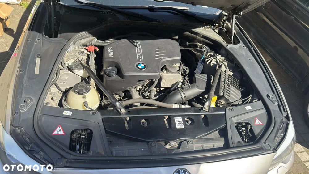BMW Seria 5 520i - 19